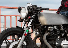 Tri-color LED light panel featuring green, white, and red illuminated sections with a textured prism surface for enhanced brightness and visibility on a motorcycle front fender. Ideal for decorative lighting, cultural displays, or Italian-themed retail environments