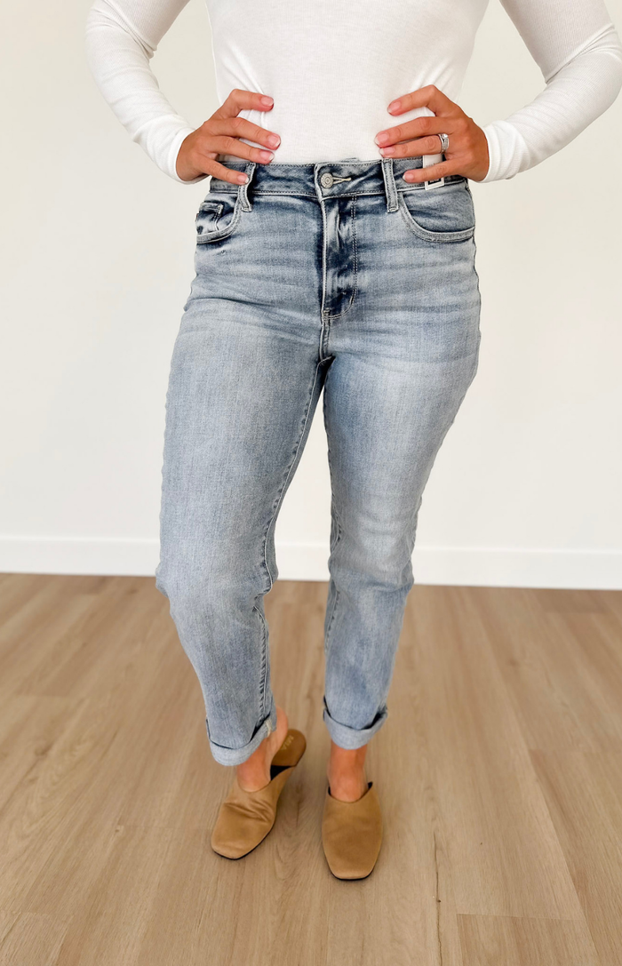 Kendall Mid Rise Boyfriend Judy Blue Jeans