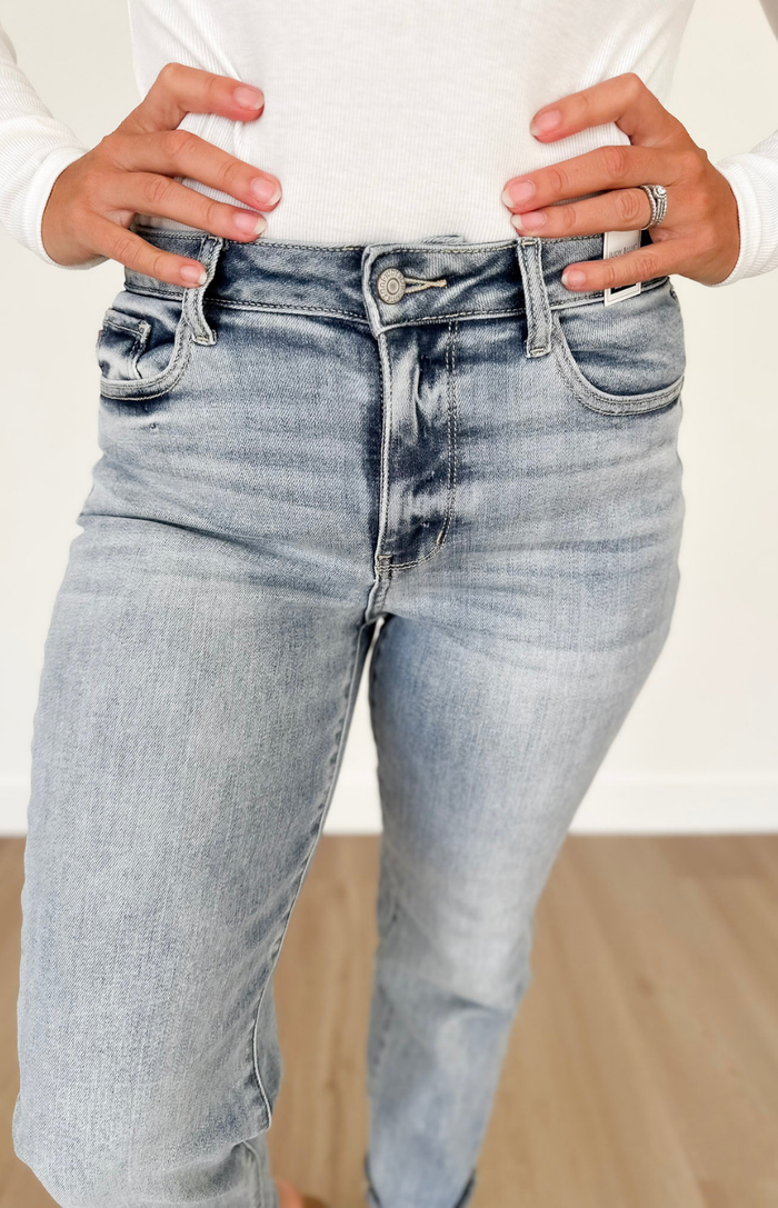 Kendall Mid Rise Boyfriend Judy Blue Jeans