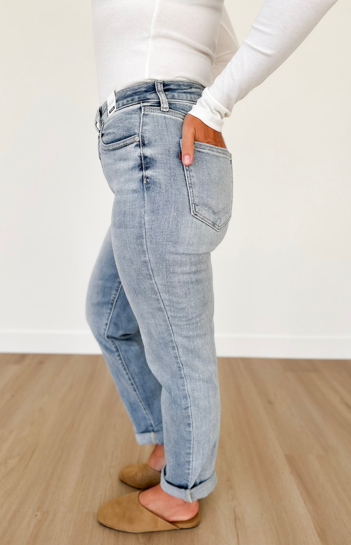 Kendall Mid Rise Boyfriend Judy Blue Jeans