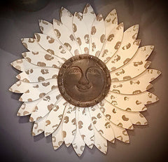 Décor - Wooden Flower w/ Metal Face