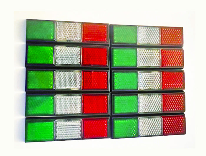 Tri-color LED light panel featuring green, white, and red illuminated sections with a textured prism surface for enhanced brightness and visibility in stacks of 10. Ideal for decorative lighting, cultural displays, or Italian-themed retail environments